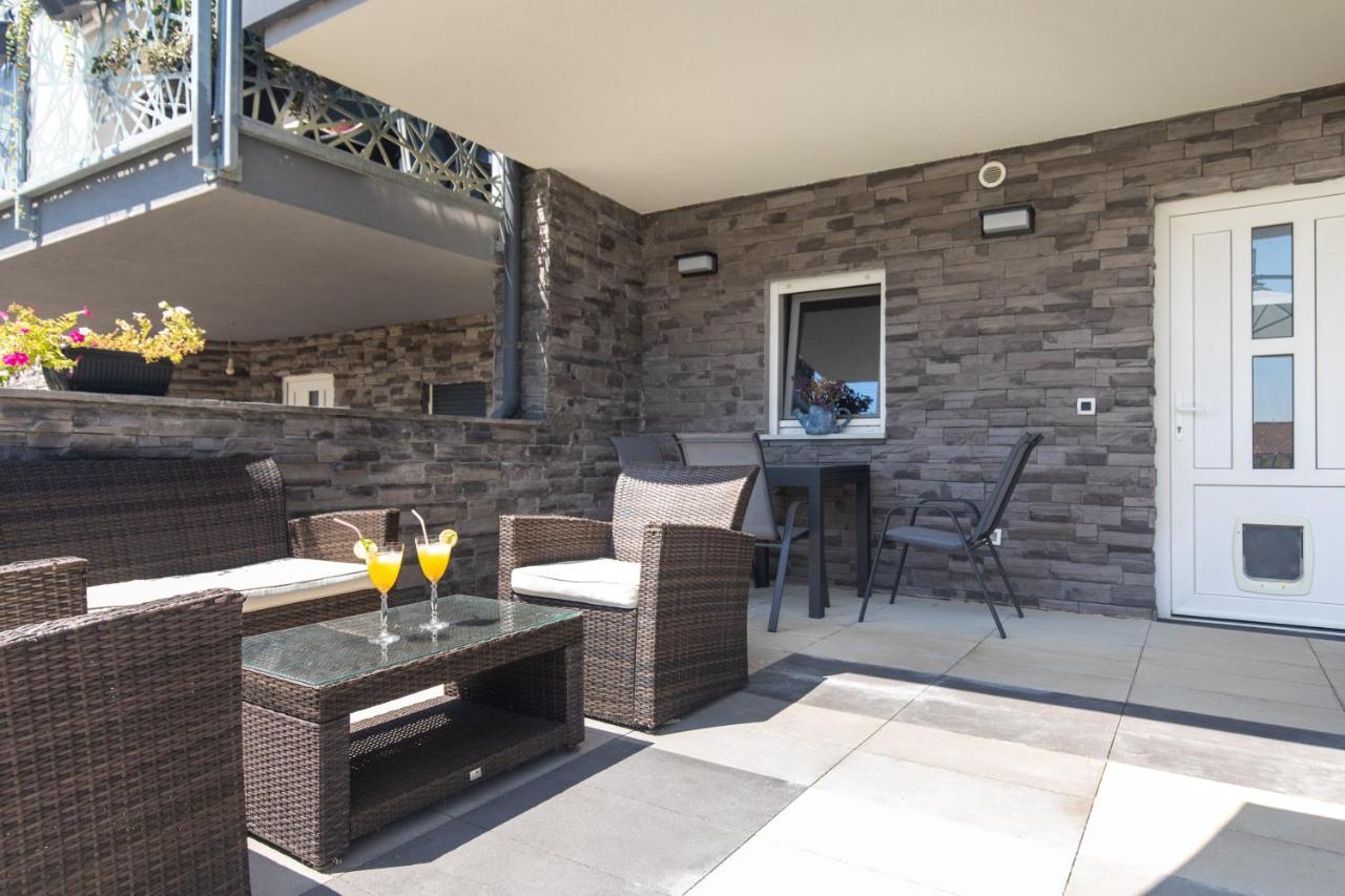Apartment Odore Di Mare With Beautiful Garden Đảo Krk Ngoại thất bức ảnh