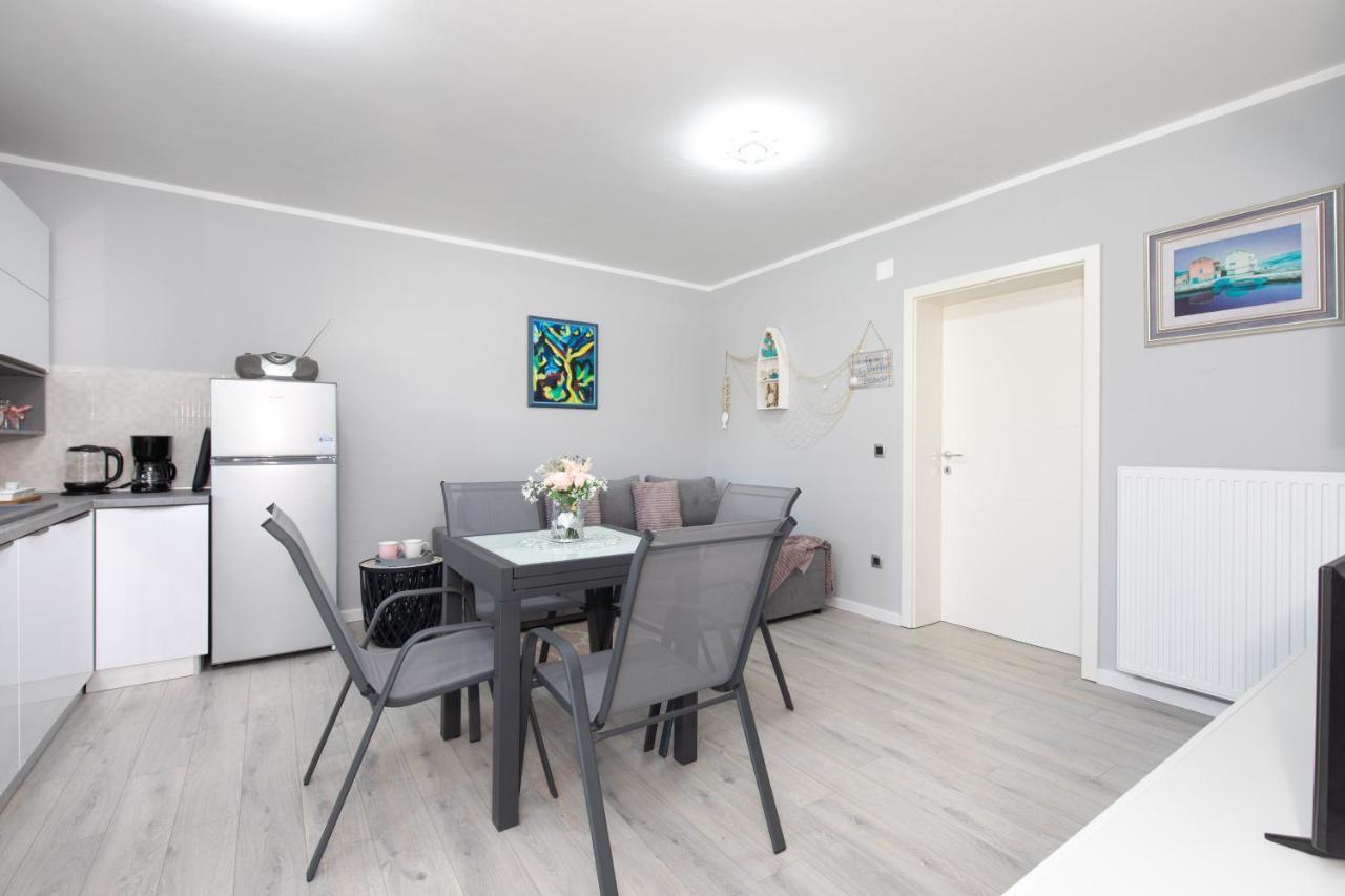 Apartment Odore Di Mare With Beautiful Garden Đảo Krk Ngoại thất bức ảnh